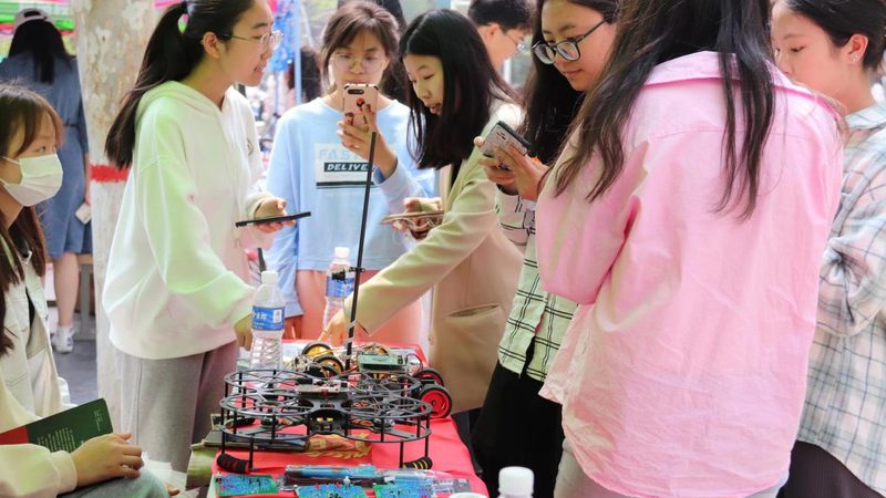 企业展厅设计：揭秘高科技企业展厅设计公司排名背后的考量